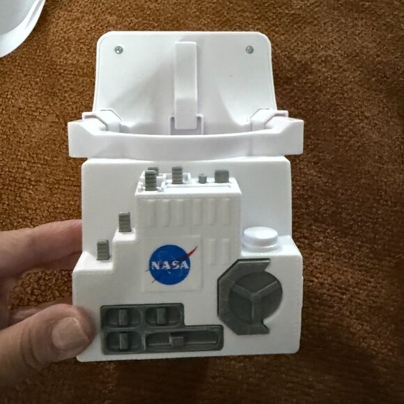 EUC American Girl Luciana Vega with Full NASA Space Suit - Picture 13 of 14